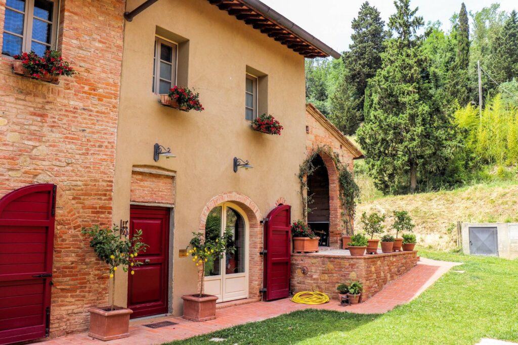 1337-Azienda agricola composta da diversi fabbricati e  ampio terreno seminativo e in parte a vigneto-San Miniato-9 Agenzia Immobiliare ASIP
