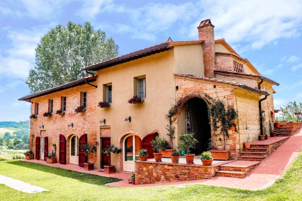 1337-Azienda agricola composta da diversi fabbricati e  ampio terreno seminativo e in parte a vigneto-San Miniato-2 Agenzia Immobiliare ASIP