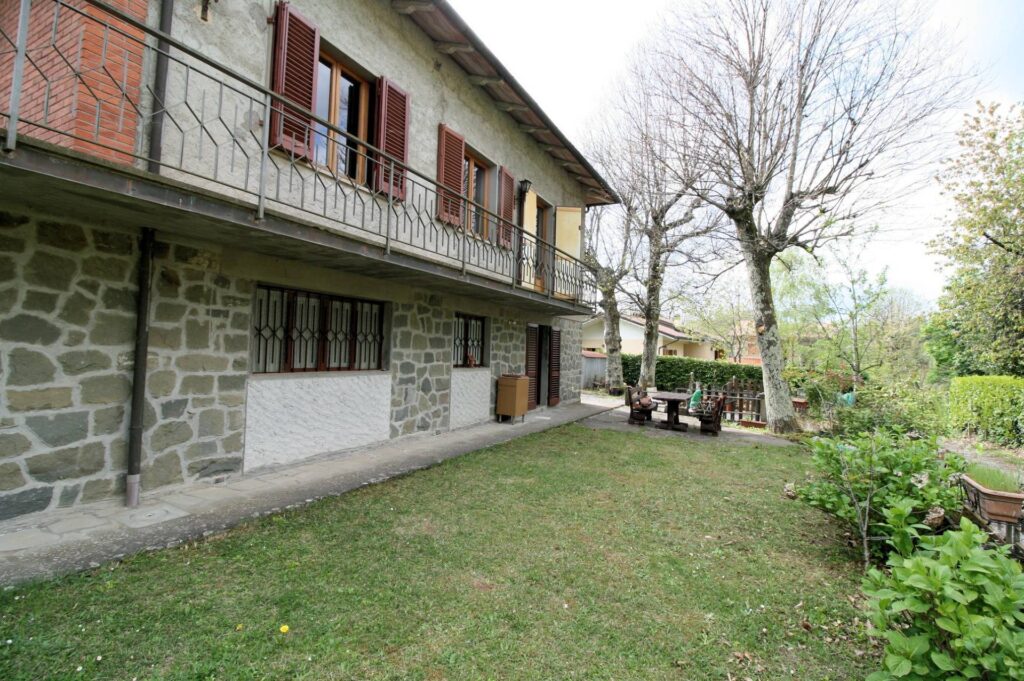 1060-Villa singola con ampio giardino e vista panoramica-Marliana-5 Agenzia Immobiliare ASIP