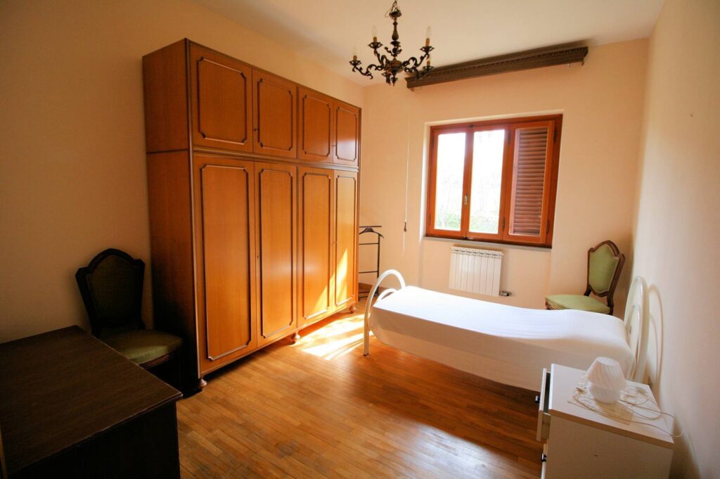 1060-Villa singola con ampio giardino e vista panoramica-Marliana-17 Agenzia Immobiliare ASIP