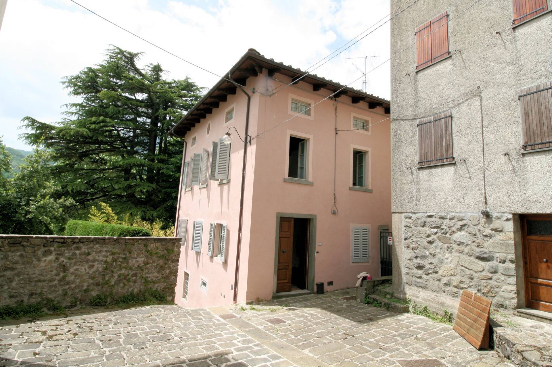 1044-Appartamento completamente ristrutturato disposto su due livelli con entrata indipendente-Abetone Cutigliano-1 Agenzia Immobiliare ASIP