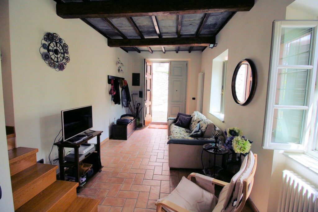 1044-Appartamento completamente ristrutturato disposto su due livelli con entrata indipendente-Abetone Cutigliano-4 Agenzia Immobiliare ASIP