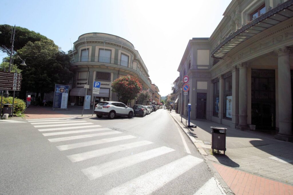 1059-Palazzina composta da tre appartamenti un fondo commerciale e un ufficio tutti locati-Montecatini-Terme-15 Agenzia Immobiliare ASIP