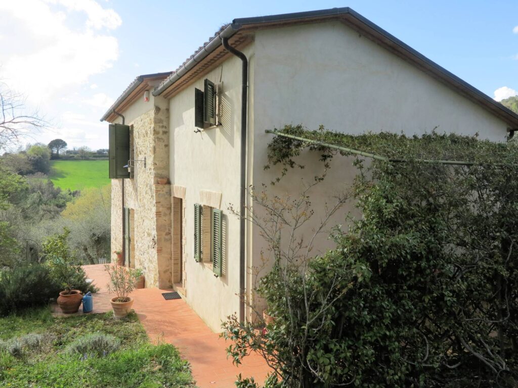 1417-Bel casale ristrutturato in posizione panoramica con ampio terreno-Civitella Paganico-6 Agenzia Immobiliare ASIP