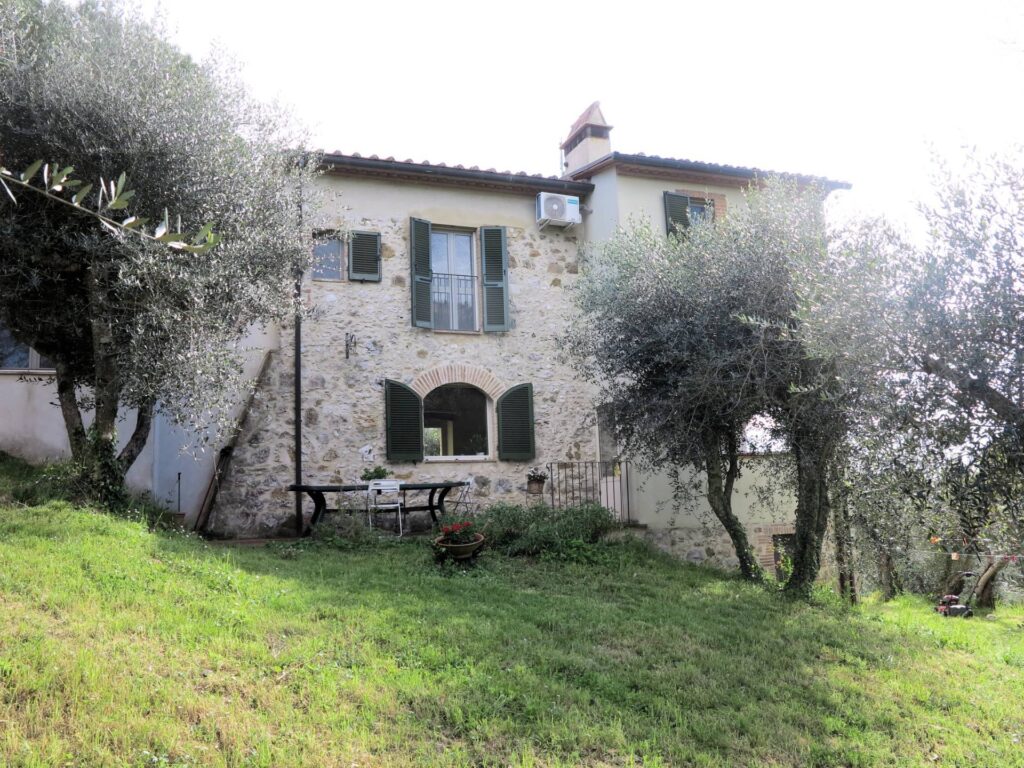 1417-Bel casale ristrutturato in posizione panoramica con ampio terreno-Civitella Paganico-4 Agenzia Immobiliare ASIP