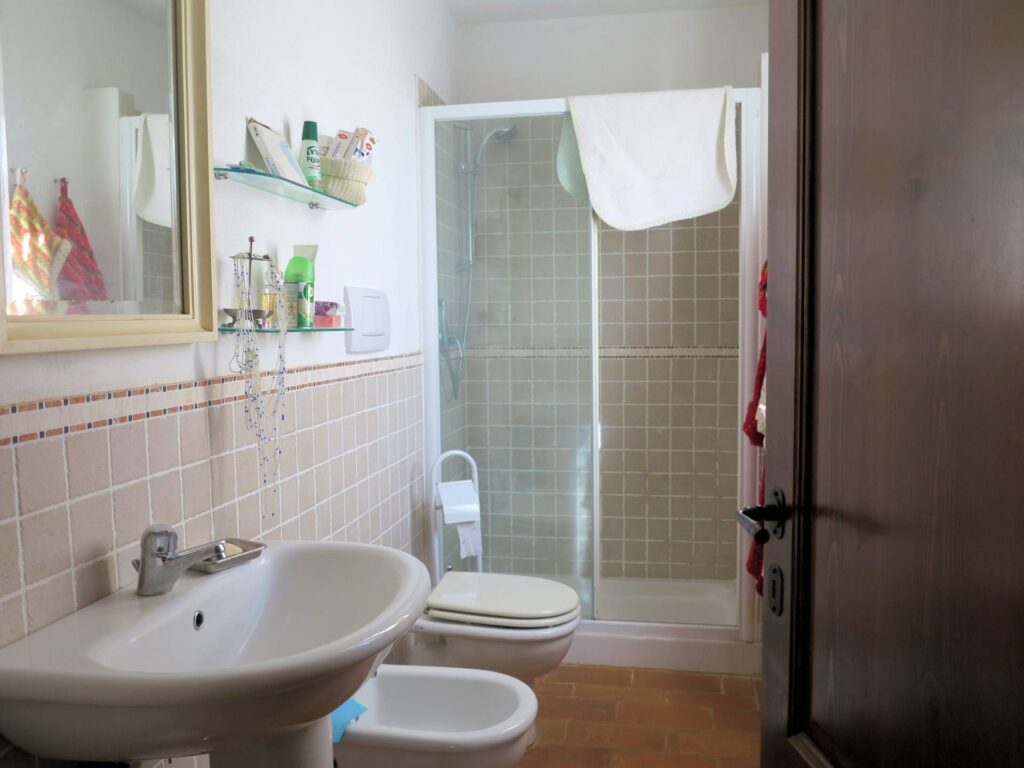 1417-Bel casale ristrutturato in posizione panoramica con ampio terreno-Civitella Paganico-20 Agenzia Immobiliare ASIP