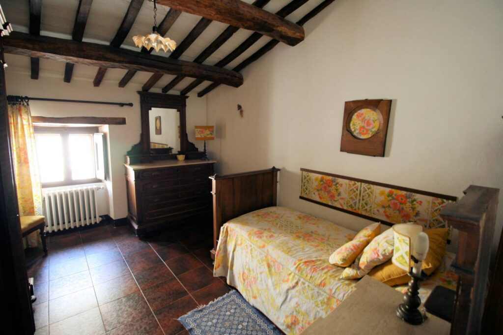 1464-Dimora storica di ampia superficie con terreno e vista panoramica-Perugia-18 Agenzia Immobiliare ASIP