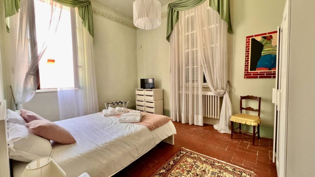 984-Villa storica di ampie dimensioni con parco dependance e piscina-Lucca-18 Agenzia Immobiliare ASIP