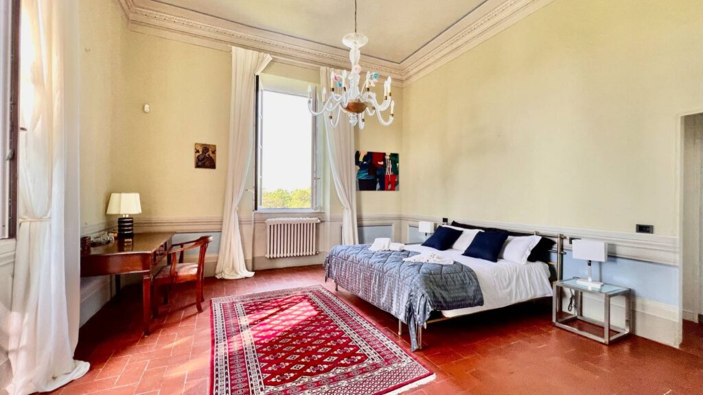 984-Villa storica di ampie dimensioni con parco dependance e piscina-Lucca-20 Agenzia Immobiliare ASIP