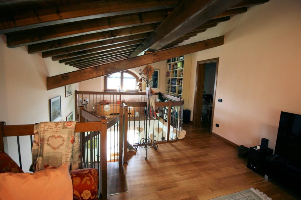 1513-Villa unifamiliare con giardino in posizione panoramica-Abetone Cutigliano-23 Agenzia Immobiliare ASIP