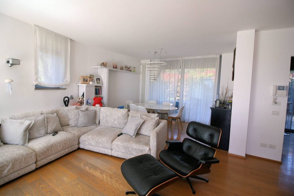 1515-Villetta libera su quattro lati con giardino e vista mare-Livorno-20 Agenzia Immobiliare ASIP