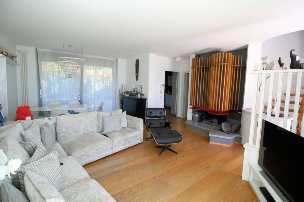 1515-Villetta libera su quattro lati con giardino e vista mare-Livorno-15 Agenzia Immobiliare ASIP
