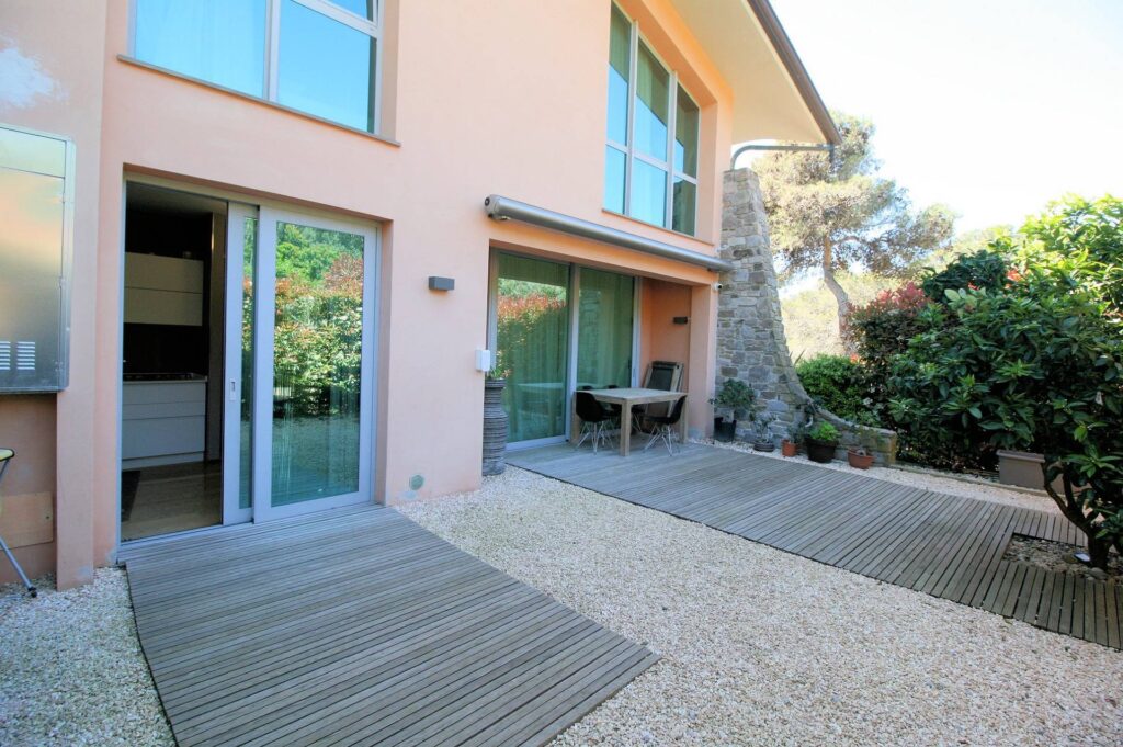 1515-Villetta libera su quattro lati con giardino e vista mare-Livorno-6 Agenzia Immobiliare ASIP