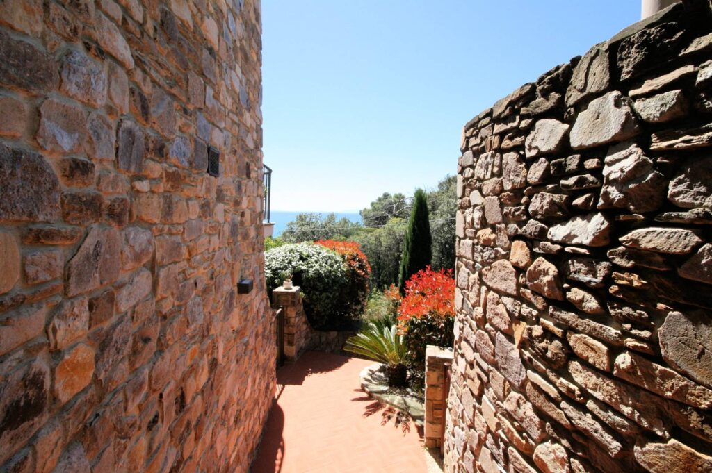 1515-Villetta libera su quattro lati con giardino e vista mare-Livorno-13 Agenzia Immobiliare ASIP