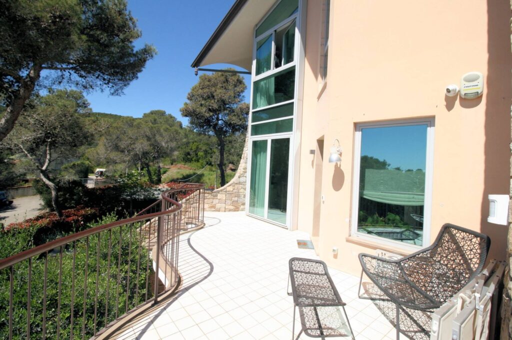 1515-Villetta libera su quattro lati con giardino e vista mare-Livorno-12 Agenzia Immobiliare ASIP