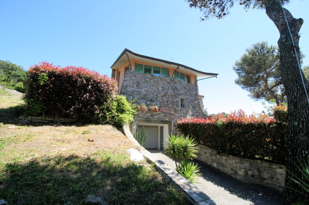 1515-Villetta libera su quattro lati con giardino e vista mare-Livorno-10 Agenzia Immobiliare ASIP