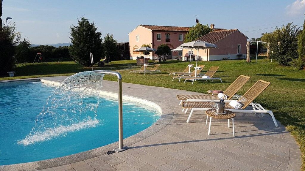 1519-Casale ristrutturato con parco e piscina-Altopascio-2 Agenzia Immobiliare ASIP