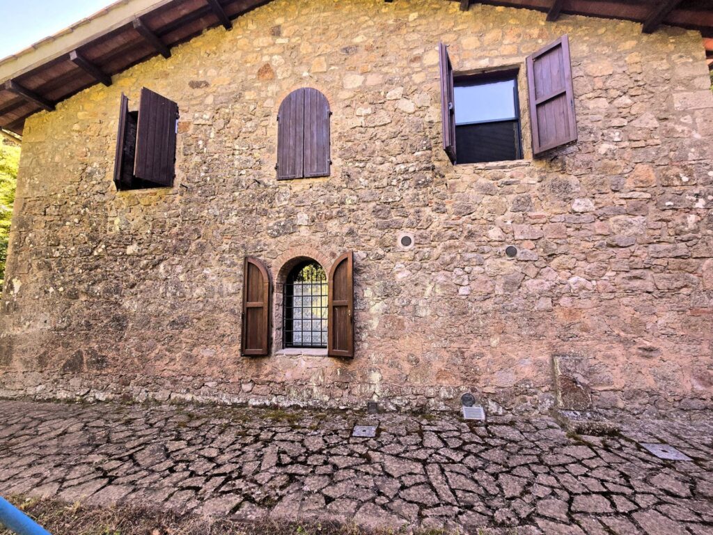 1520-Rustico ristrutturato in posizione collinare-Roccastrada-4 Agenzia Immobiliare ASIP