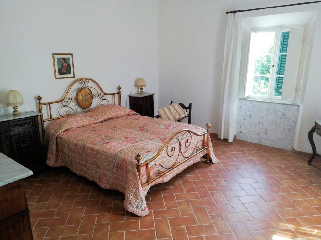 1521-Complesso immobiliare di ampia superficie con villa d'epoca dependance e 150 ettari di terreno in posizione collinare-Montecatini Val di Cecina-15 Agenzia Immobiliare ASIP