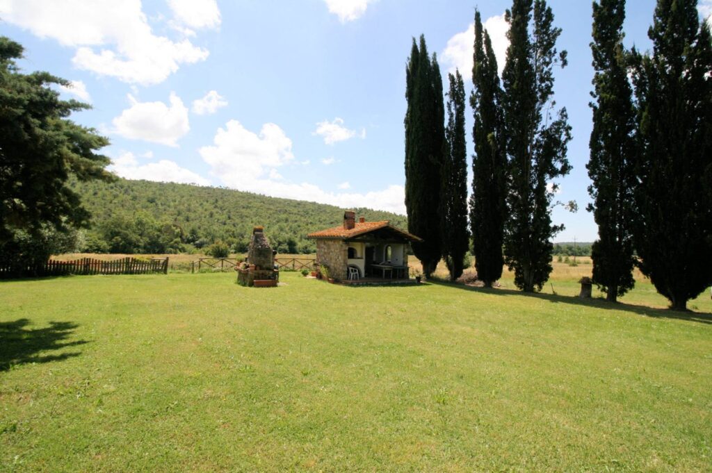 1522-Casale in stile rustico Toscano con annessi e terreno a venti minuti dal mare-Monteverdi Marittimo-17 Agenzia Immobiliare ASIP