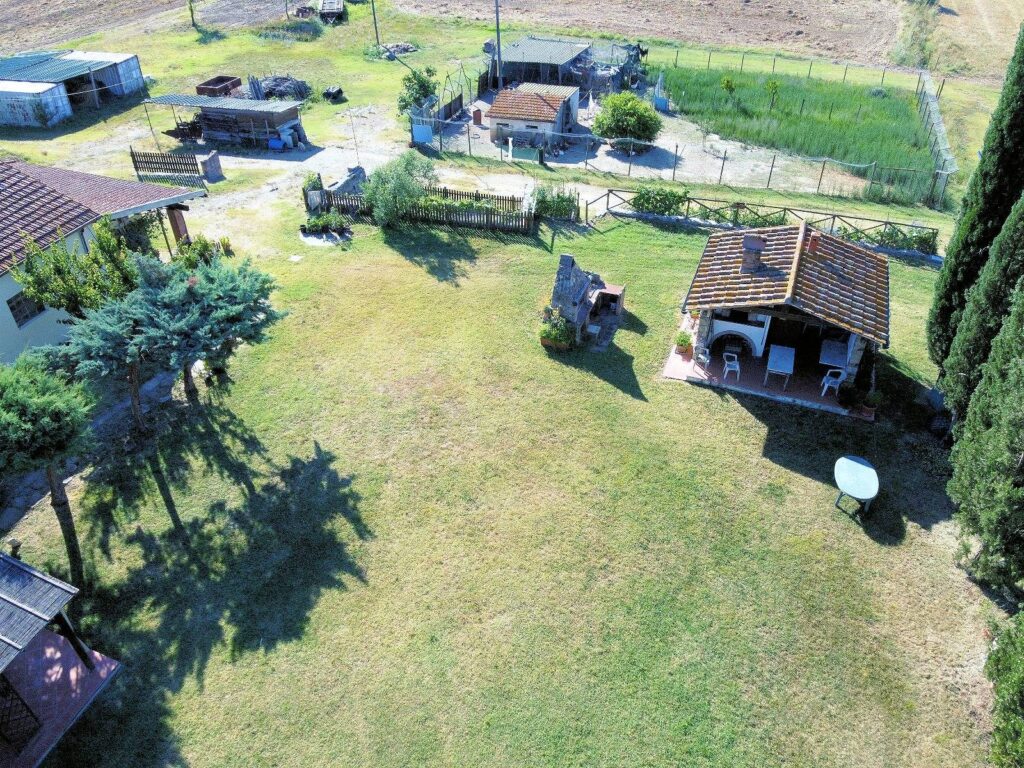 1522-Casale in stile rustico Toscano con annessi e terreno a venti minuti dal mare-Monteverdi Marittimo-6 Agenzia Immobiliare ASIP