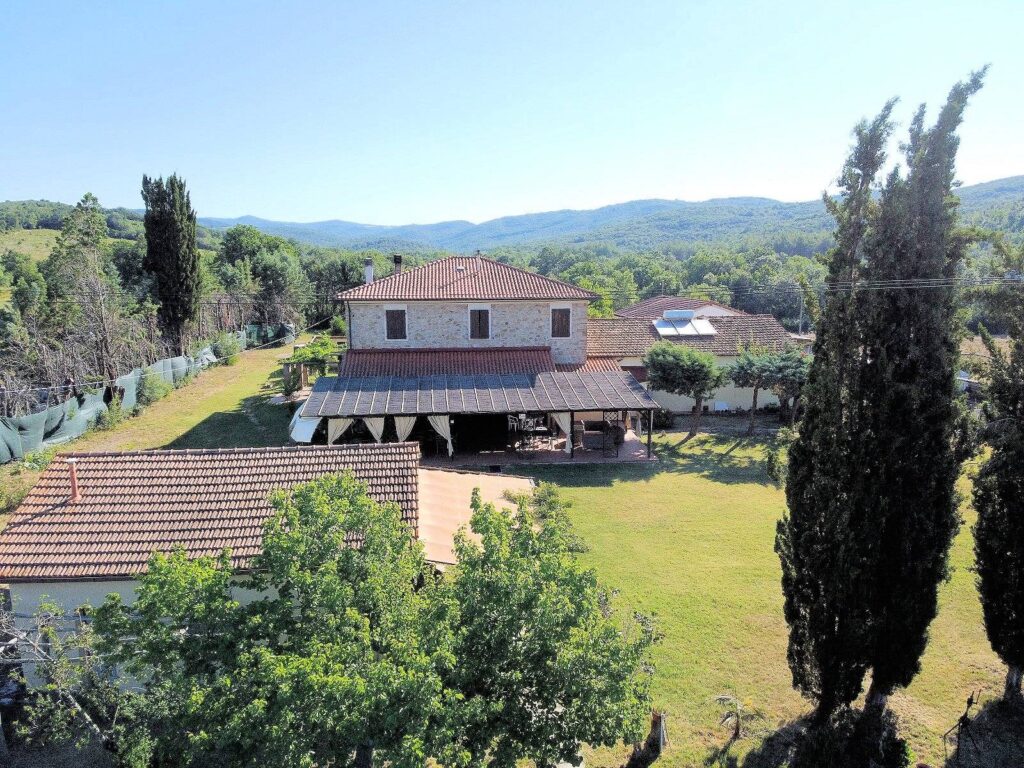 1522-Casale in stile rustico Toscano con annessi e terreno a venti minuti dal mare-Monteverdi Marittimo-1 Agenzia Immobiliare ASIP