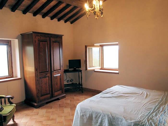 1524-Casale in stile rustico Toscano in posizione panoramica con annesso e 54 ettari di terreno-Monterotondo Marittimo-13 Agenzia Immobiliare ASIP