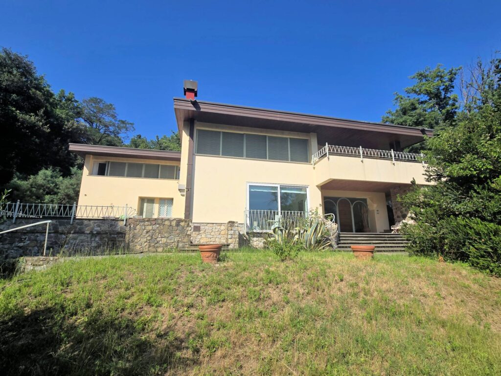 1530-Villa di dimensioni molto importanti con ampio parco in ottima location-Montemurlo-5 Agenzia Immobiliare ASIP