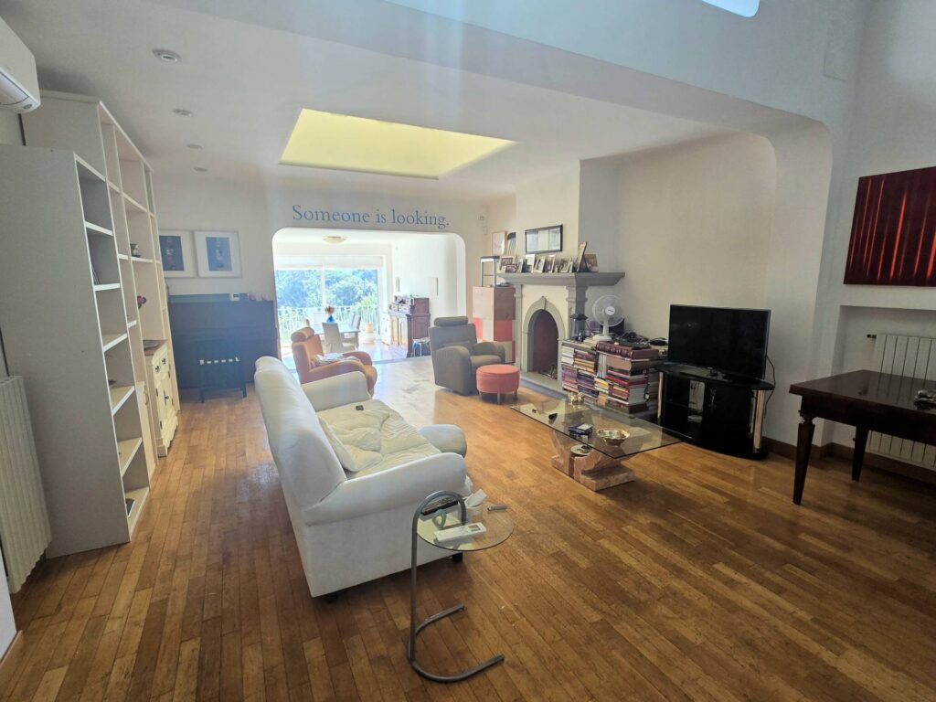 1530-Villa di dimensioni molto importanti con ampio parco in ottima location-Montemurlo-26 Agenzia Immobiliare ASIP