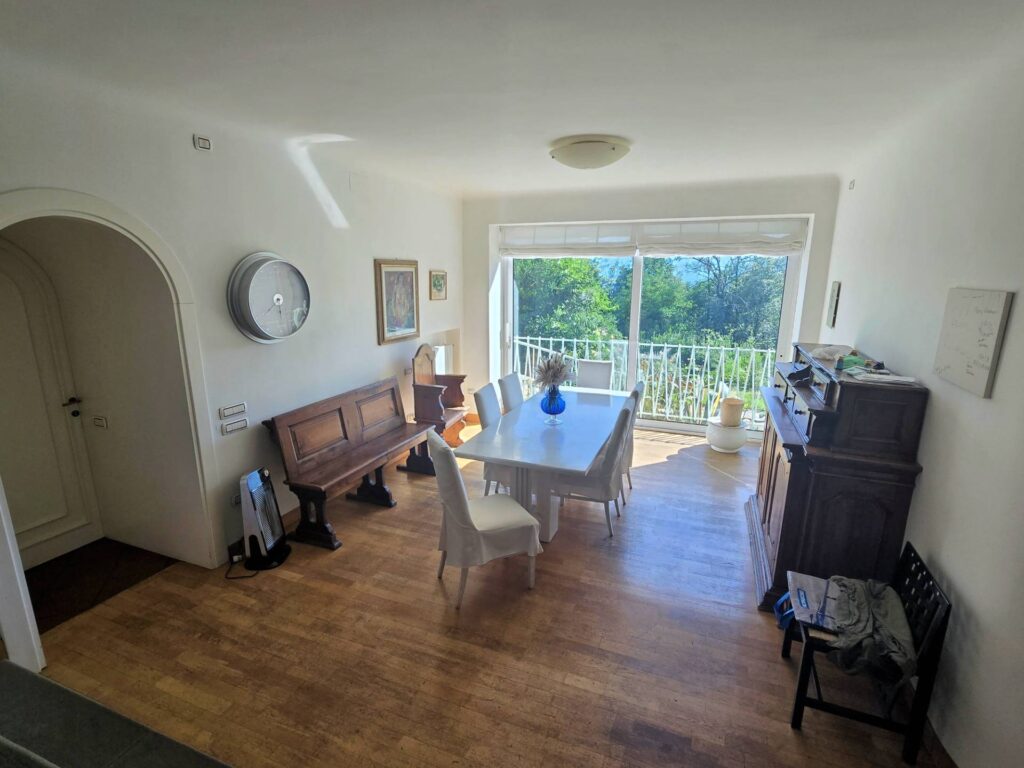 1530-Villa di dimensioni molto importanti con ampio parco in ottima location-Montemurlo-20 Agenzia Immobiliare ASIP