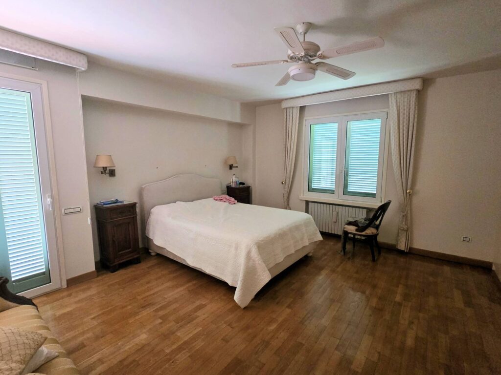 1530-Villa di dimensioni molto importanti con ampio parco in ottima location-Montemurlo-37 Agenzia Immobiliare ASIP