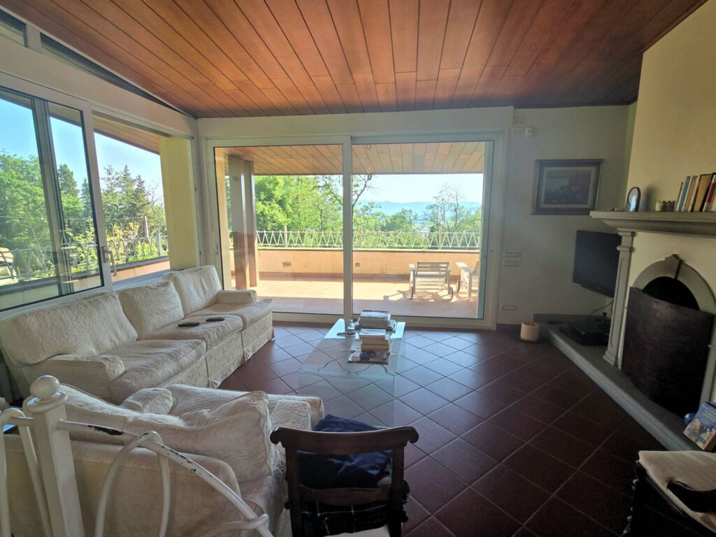 1530-Villa di dimensioni molto importanti con ampio parco in ottima location-Montemurlo-19 Agenzia Immobiliare ASIP