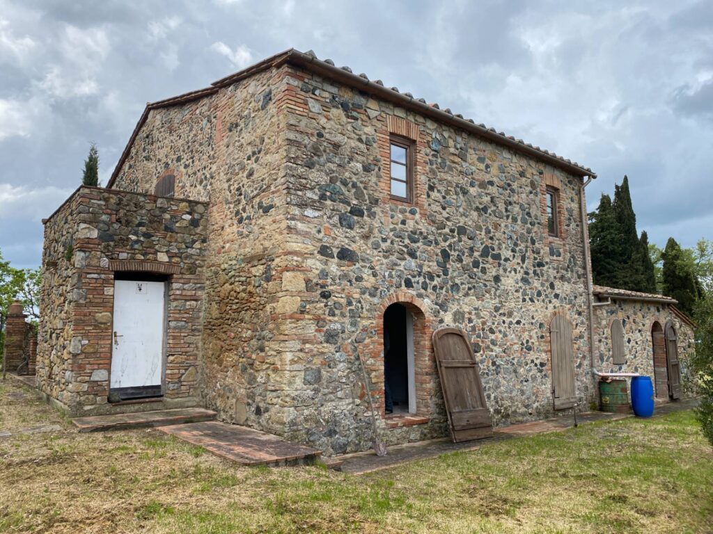1531-Casa colonica di ampia superficie in posizione dominante con vista panoramica-Pomarance-15 Agenzia Immobiliare ASIP