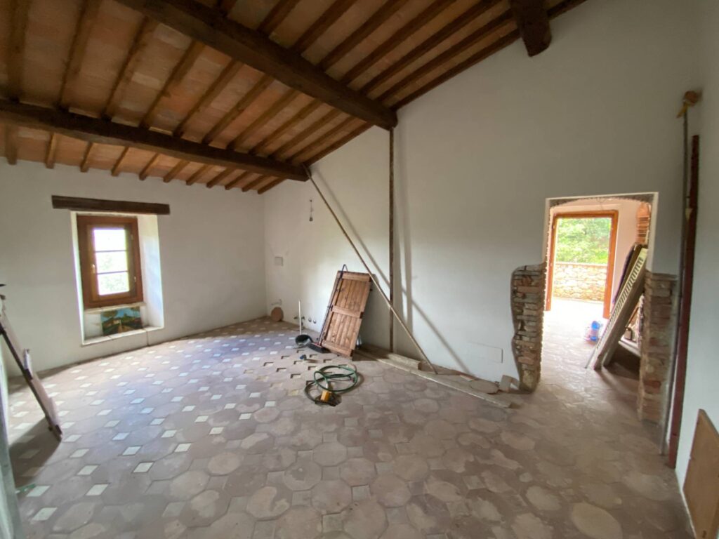 1531-Casa colonica di ampia superficie in posizione dominante con vista panoramica-Pomarance-28 Agenzia Immobiliare ASIP