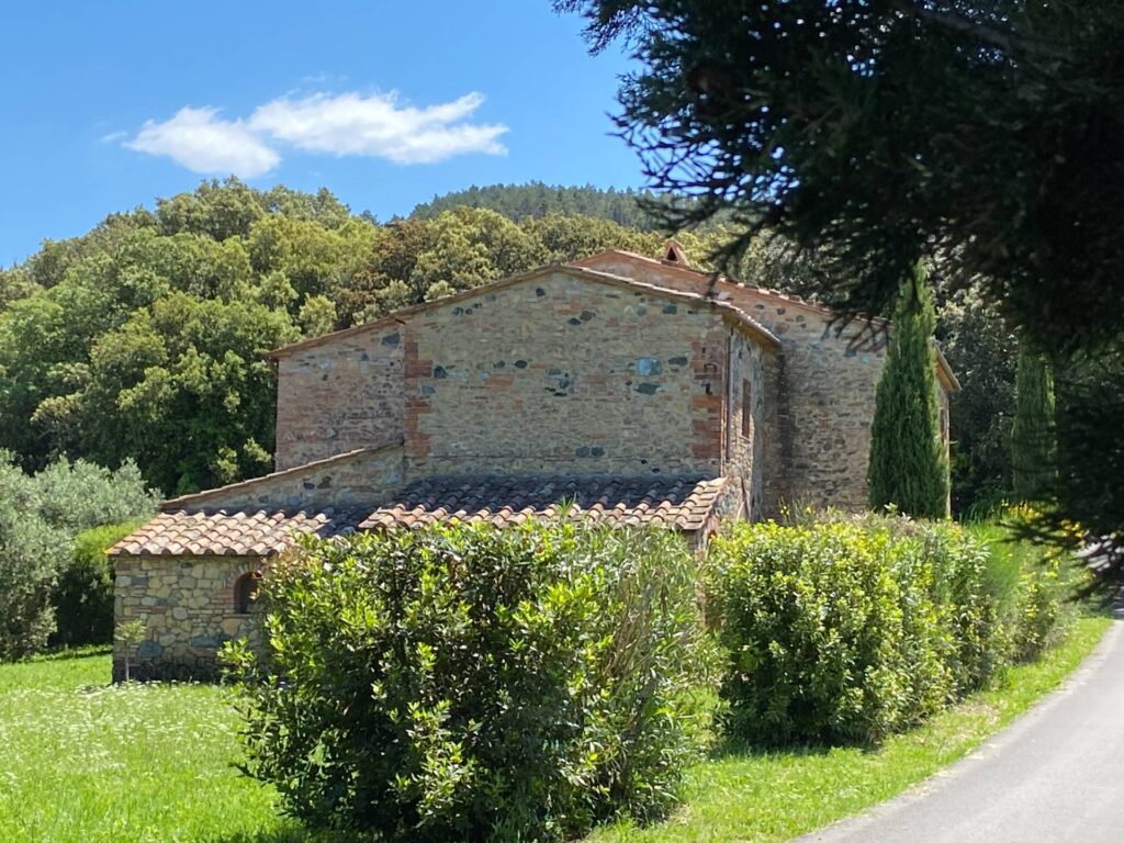 1531-Casa colonica di ampia superficie in posizione dominante con vista panoramica-Pomarance-7 Agenzia Immobiliare ASIP