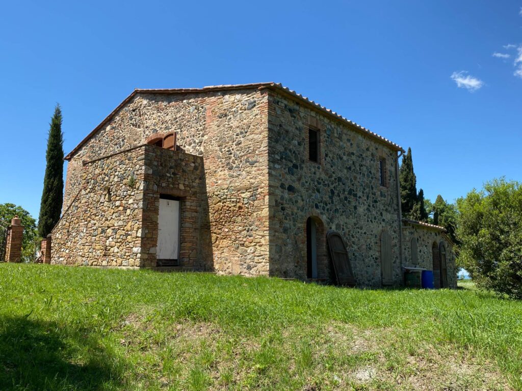 1531-Casa colonica di ampia superficie in posizione dominante con vista panoramica-Pomarance-16 Agenzia Immobiliare ASIP