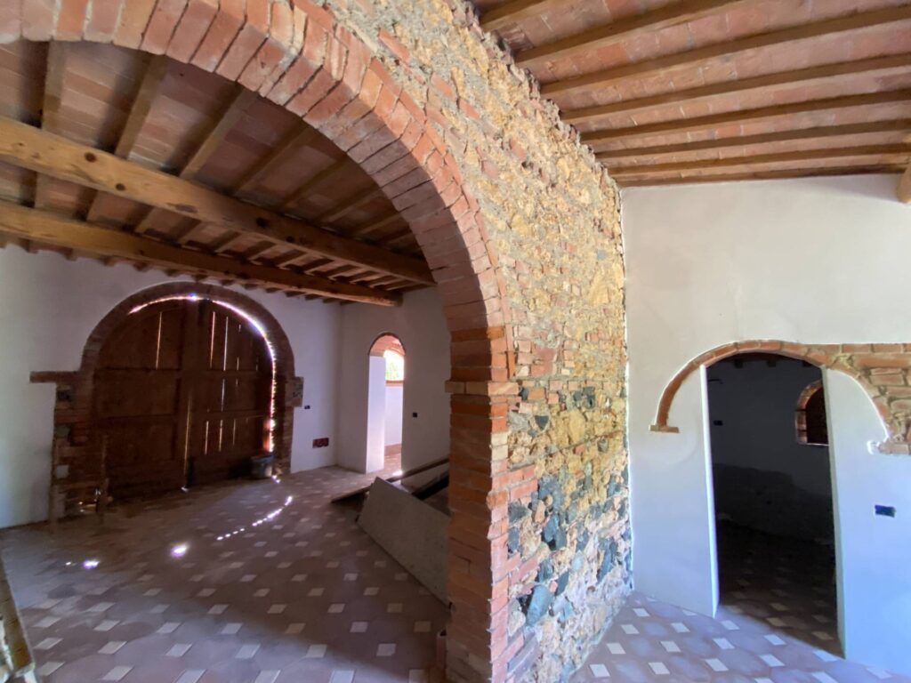 1531-Casa colonica di ampia superficie in posizione dominante con vista panoramica-Pomarance-31 Agenzia Immobiliare ASIP