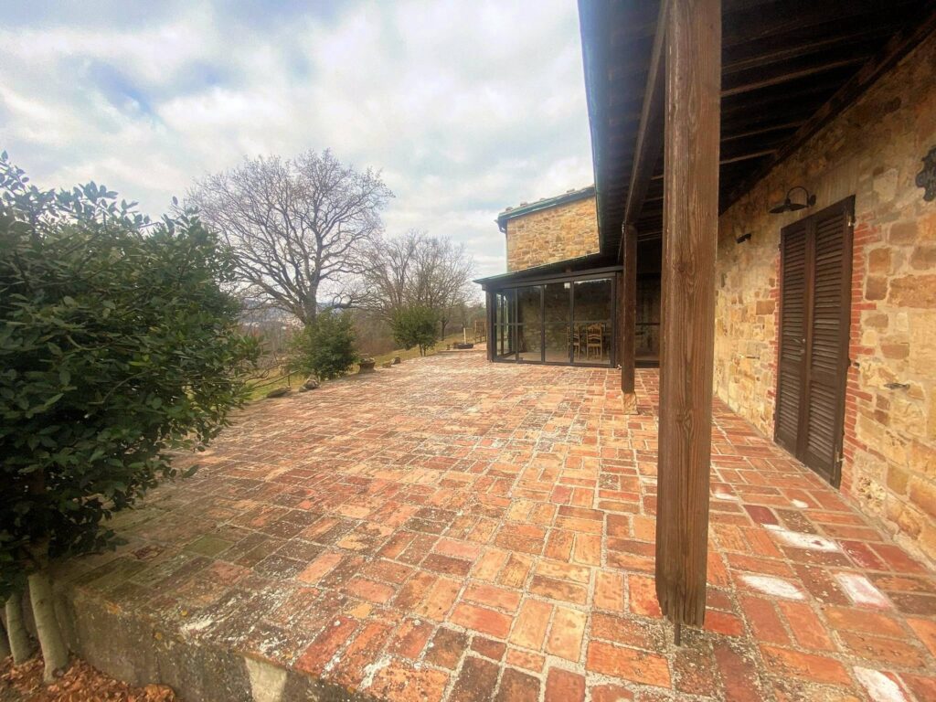 1532-Casa colonica di ampia superficie in posizione panoramica-Castelnuovo di Val di Cecina-7 Agenzia Immobiliare ASIP