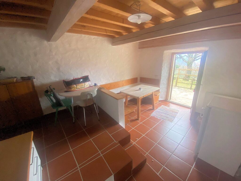 1532-Casa colonica di ampia superficie in posizione panoramica-Castelnuovo di Val di Cecina-19 Agenzia Immobiliare ASIP