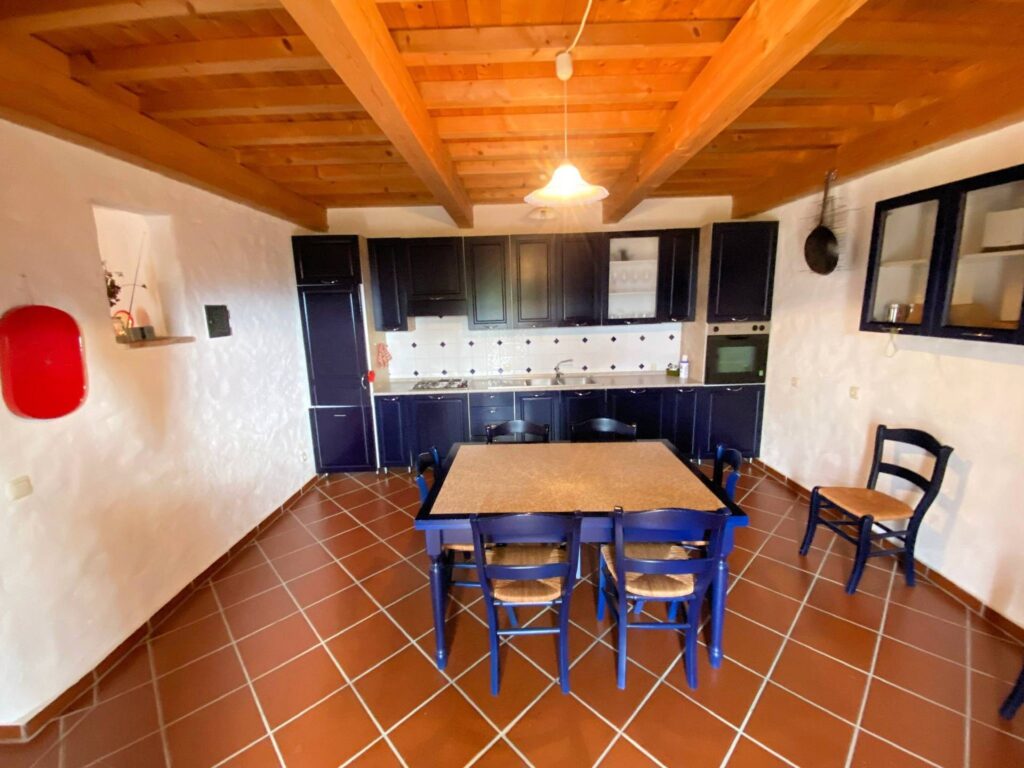 1532-Casa colonica di ampia superficie in posizione panoramica-Castelnuovo di Val di Cecina-20 Agenzia Immobiliare ASIP