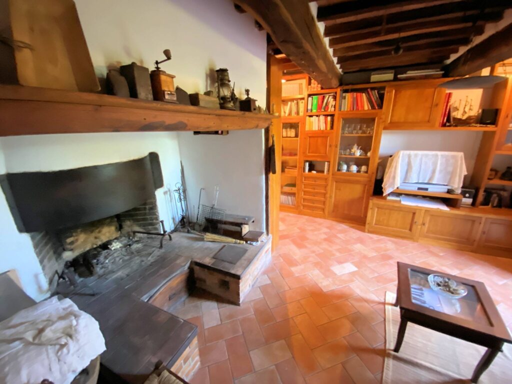 1533-Porzione terratetto di villa bifamiliare in stile rustico Toscano-Castelnuovo di Val di Cecina-15 Agenzia Immobiliare ASIP