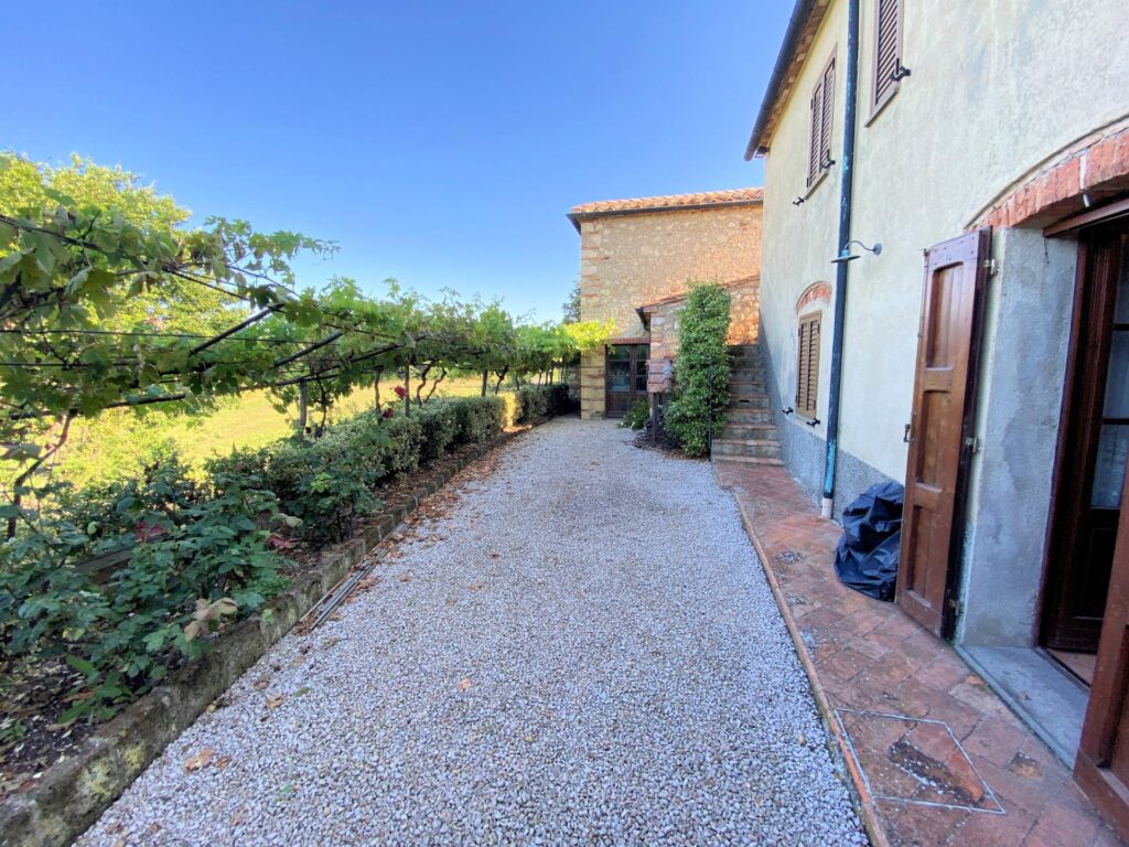 1533-Porzione terratetto di villa bifamiliare in stile rustico Toscano-Castelnuovo di Val di Cecina-10 Agenzia Immobiliare ASIP