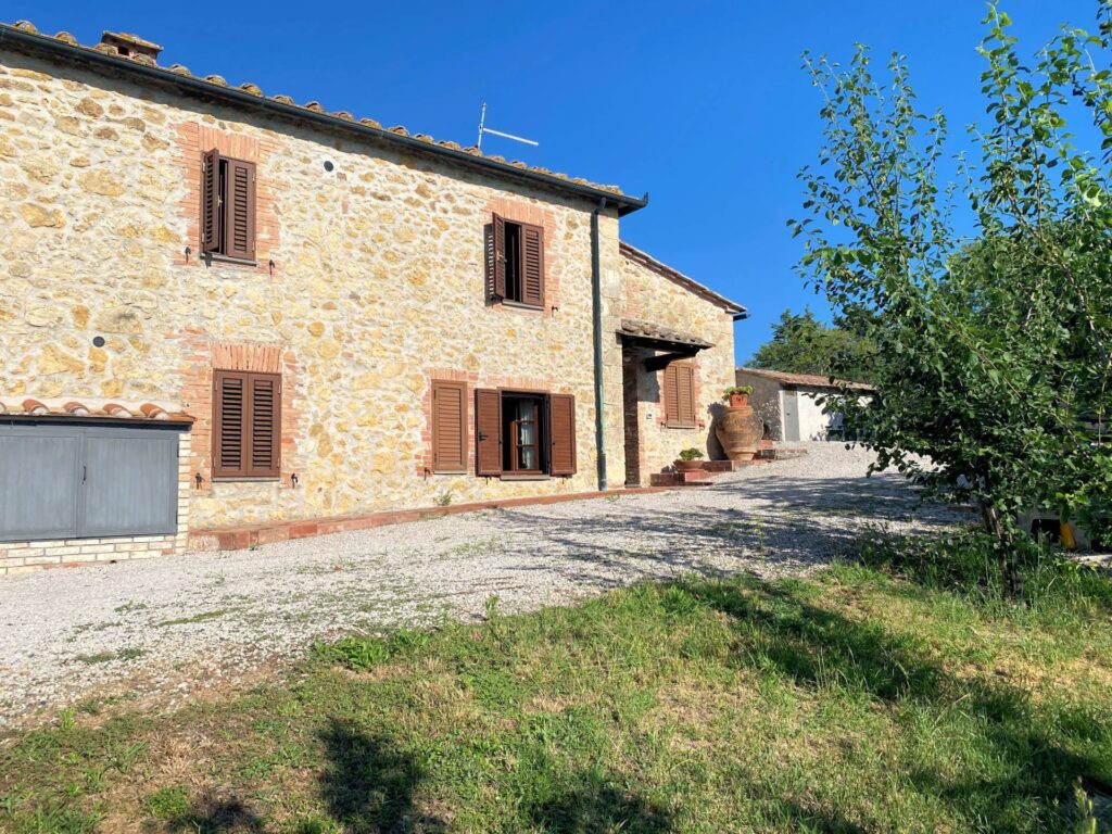 1533-Porzione terratetto di villa bifamiliare in stile rustico Toscano-Castelnuovo di Val di Cecina-12 Agenzia Immobiliare ASIP