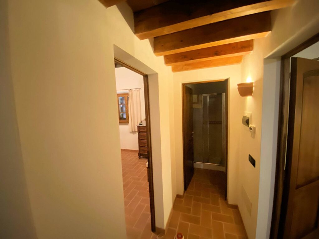 1533-Porzione terratetto di villa bifamiliare in stile rustico Toscano-Castelnuovo di Val di Cecina-27 Agenzia Immobiliare ASIP