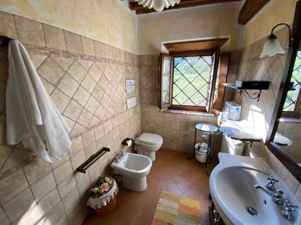 1534-Porzione di casale in stile rustico Toscano ristrutturato  con terreno in ottima posizione-Castelnuovo di Val di Cecina-22 Agenzia Immobiliare ASIP