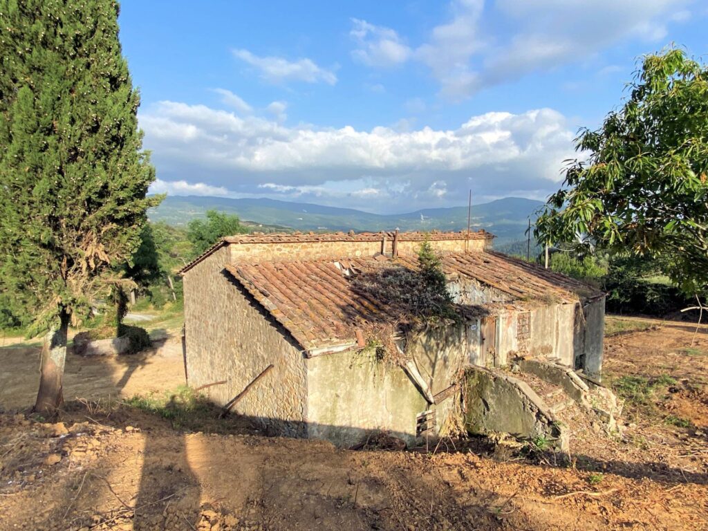 1535-Colonica in pietra da ristrutturare con vista panoramica mozzafiato-Monteverdi Marittimo-9 Agenzia Immobiliare ASIP
