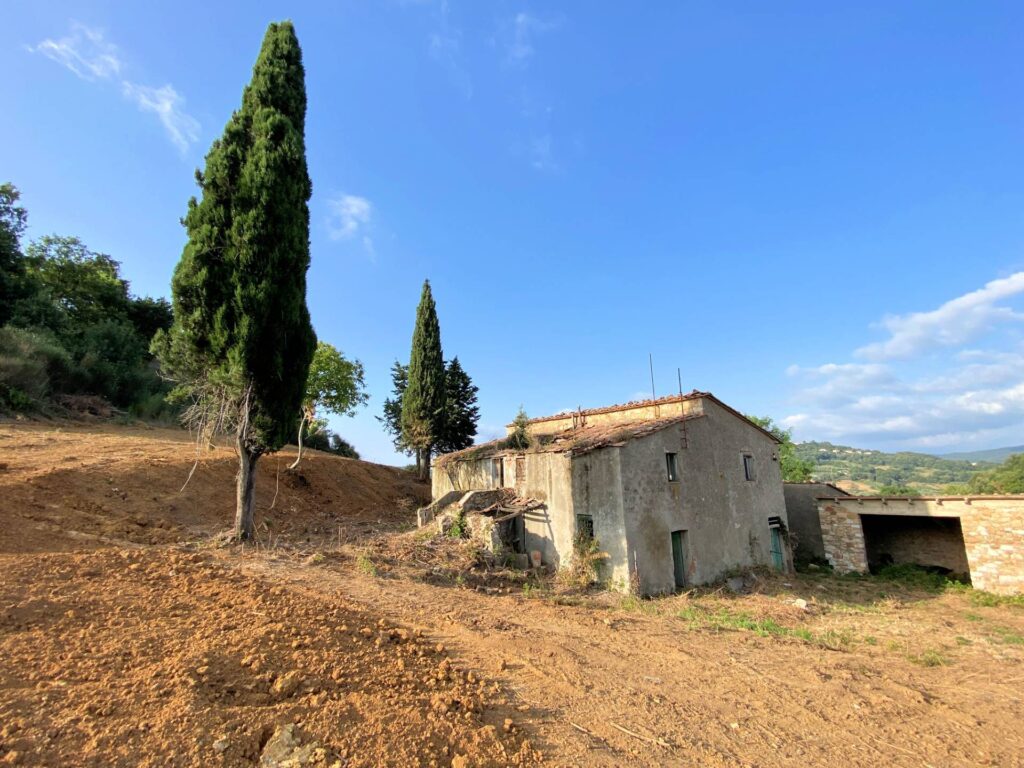 1535-Colonica in pietra da ristrutturare con vista panoramica mozzafiato-Monteverdi Marittimo-3 Agenzia Immobiliare ASIP