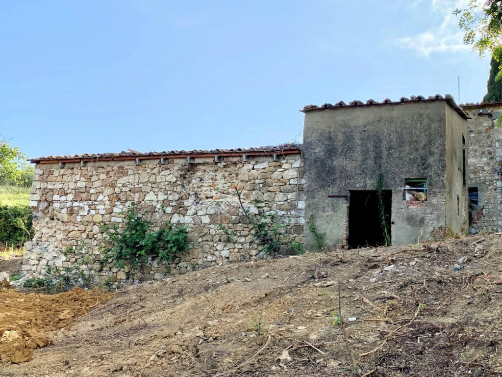 1535-Colonica in pietra da ristrutturare con vista panoramica mozzafiato-Monteverdi Marittimo-7 Agenzia Immobiliare ASIP