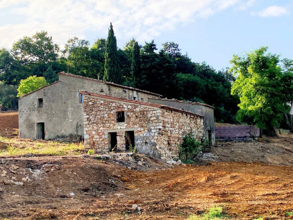 1535-Colonica in pietra da ristrutturare con vista panoramica mozzafiato-Monteverdi Marittimo-8 Agenzia Immobiliare ASIP