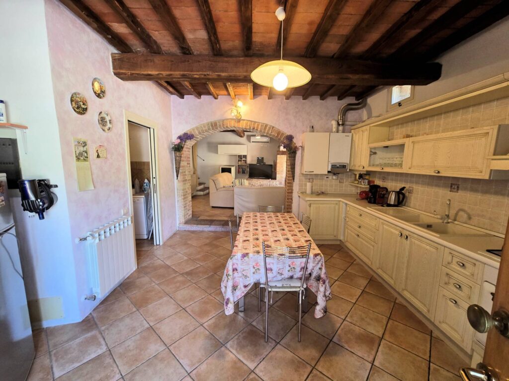 1539-Antico fienile completamente ristrutturato con giardino e annessi  posto in un piccolo borgo-Colle di Val d'Elsa-24 Agenzia Immobiliare ASIP